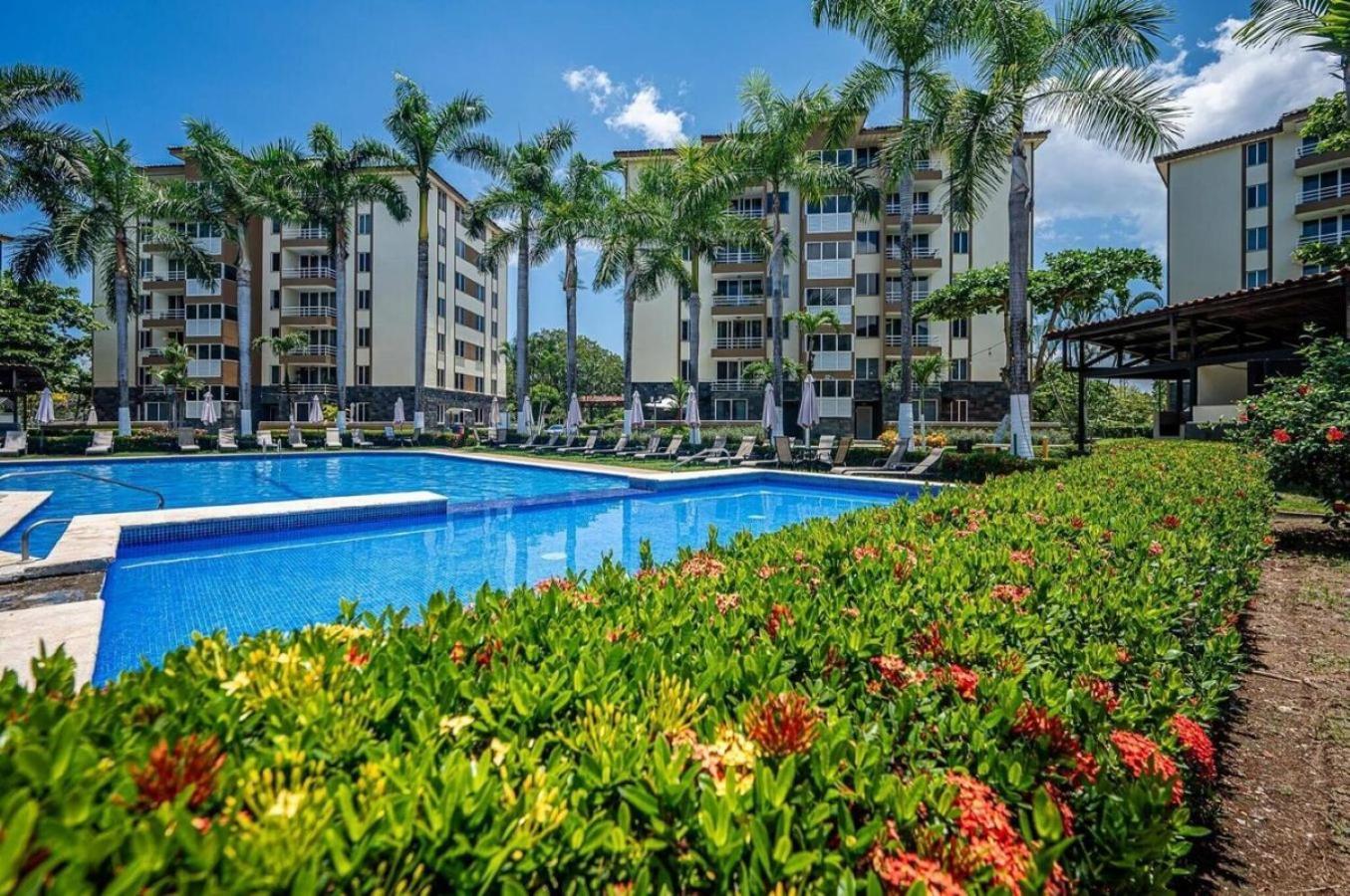 9-26 Costa Linda Pool View Balcony Jaco
